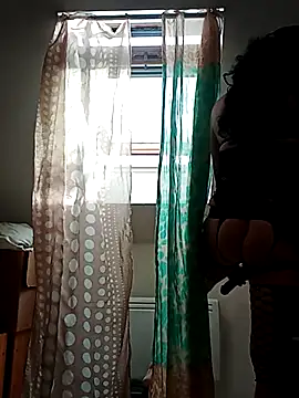 Snapshot of JOHANNA9MOI02 chatting on 10, 11, 2025 JOHANNA9MOI02 online show from 10, 11, 2025