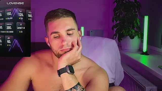 Snapshot of Sweeet__boy chatting on 24, 10, 2025 Sweeet boy online show from 24, 10, 2025