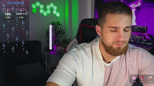 Snapshot of Sweeet__boy chatting on 17, 12, 2025 Sweeet boy online show from 17, 12, 2025