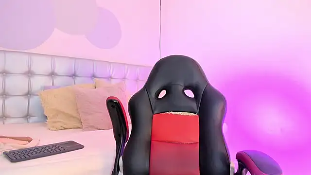 Snapshot of pervert_lizza chatting on 21, 2, 2025 pervert lizza online show from 21, 2, 2025