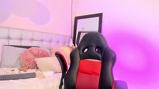 Snapshot of pervert_lizza chatting on 5, 3, 2025 pervert lizza online show from 5, 3, 2025