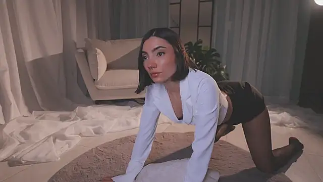 AmyArmstrong online show from 25, 3, 2026