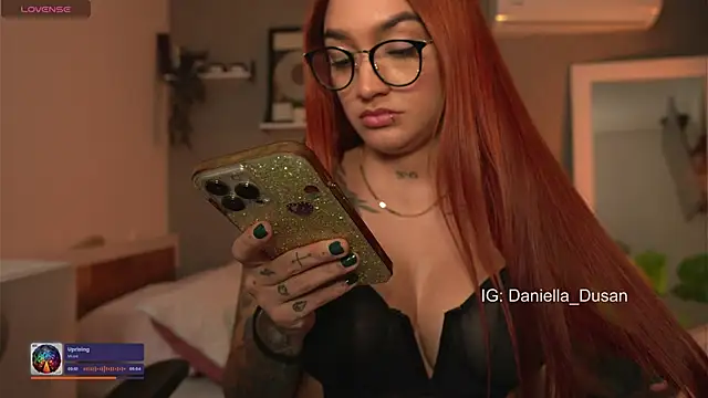 DaniDusan  online show from 3, 1, 2025