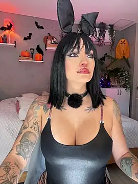 DaniDusan  online show from 18, 10, 2025