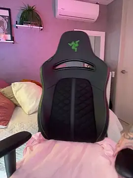 DaniDusan  online show from 8, 2, 2026