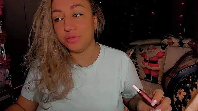 Snapshot of CumOnMy_Tits chatting on 15, 12, 2025 CumOnMy Tits online show from 15, 12, 2025