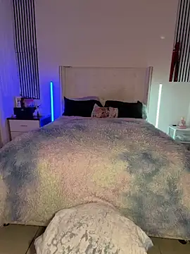 Ash satisfying orgasm online show from 29, 5, 2026