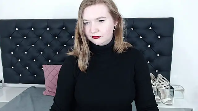 LaraDream online show from 13, 2, 2025