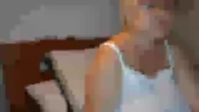 Snapshot of LindaL chatting on 14, 10, 2025 LindaL online show from 14, 10, 2025