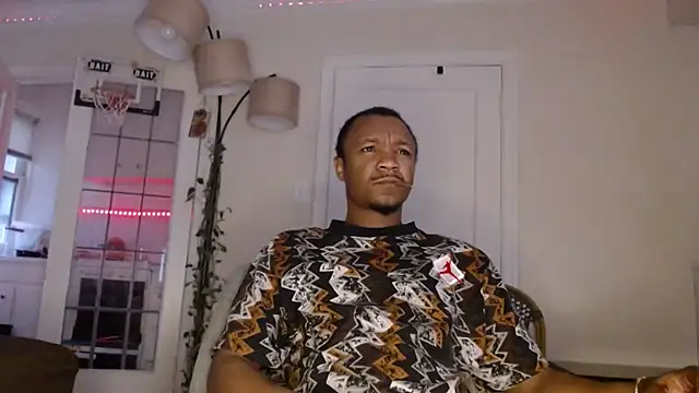 Snapshot of Letgeti chatting on 25, 11, 2025 Letgeti online show from 25, 11, 2025