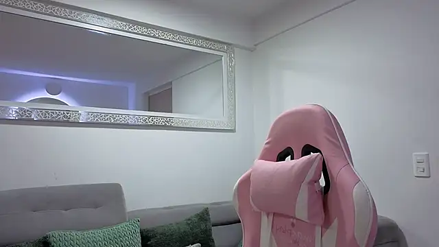 Snapshot of nelumbonucifera chatting on 8, 11, 2025 nelumbonucifera online show from 8, 11, 2025