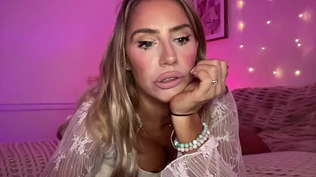 Fitnessbabe69 online show from 10, 11, 2025