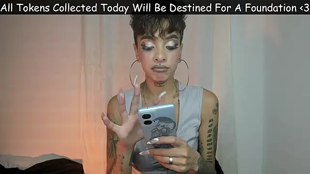 Snapshot of luci_fer_devil chatting on 4, 2, 2025 luci fer devil online show from 4, 2, 2025