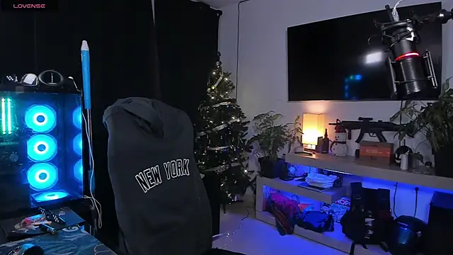 Snapshot of bigryann23 chatting on 24, 12, 2024 bigryann23 online show from 24, 12, 2024