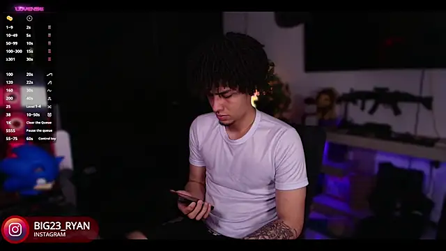 Snapshot of bigryann23 chatting on 28, 1, 2025 bigryann23 online show from 28, 1, 2025