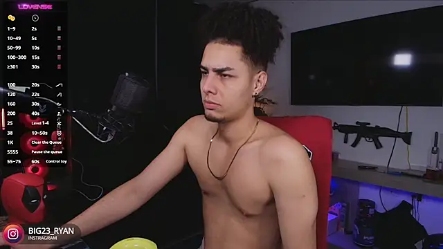 Snapshot of bigryann23 chatting on 1, 3, 2025 bigryann23 online show from 1, 3, 2025