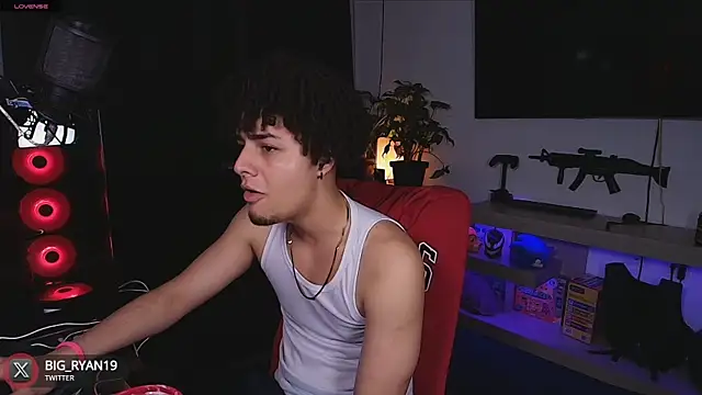 Snapshot of bigryann23 chatting on 20, 3, 2025 bigryann23 online show from 20, 3, 2025