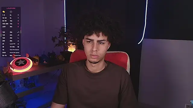 Snapshot of bigryann23 chatting on 20, 9, 2025 bigryann23 online show from 20, 9, 2025