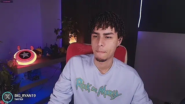 Snapshot of bigryann23 chatting on 21, 9, 2025 bigryann23 online show from 21, 9, 2025