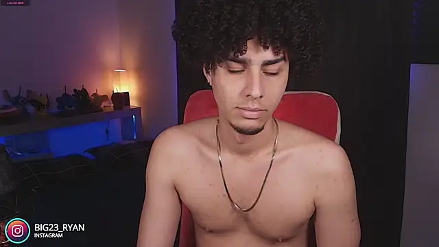 Snapshot of bigryann23 chatting on 5, 10, 2025 bigryann23 online show from 5, 10, 2025