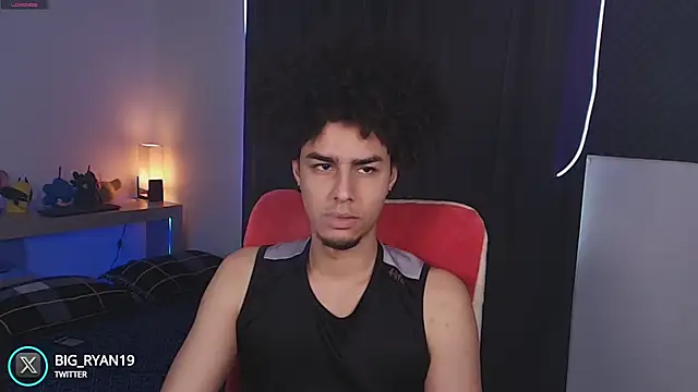 Snapshot of bigryann23 chatting on 12, 10, 2025 bigryann23 online show from 12, 10, 2025