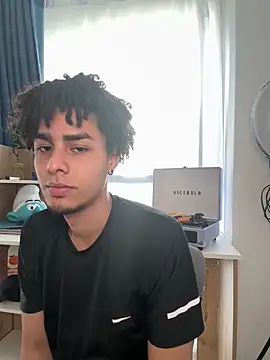 Snapshot of bigryann23 chatting on 5, 11, 2025 bigryann23 online show from 5, 11, 2025