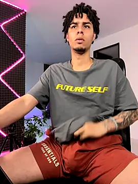 Snapshot of bigryann23 chatting on 16, 11, 2025 bigryann23 online show from 16, 11, 2025