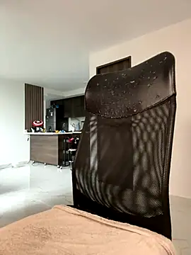 Snapshot of bigryann23 chatting on 19, 11, 2025 bigryann23 online show from 19, 11, 2025